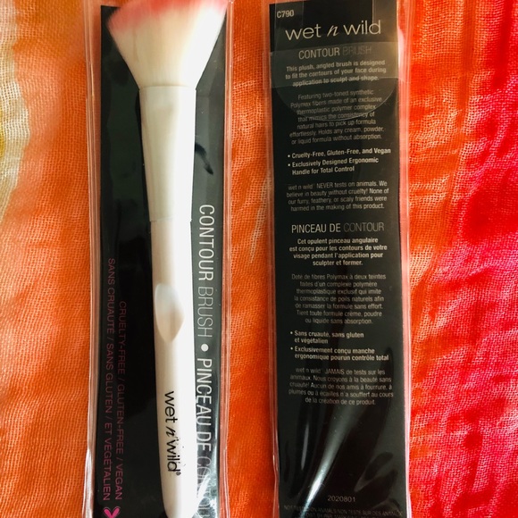 Wet n Wild 3 piece cosmetic brushes - Picture 3 of 6